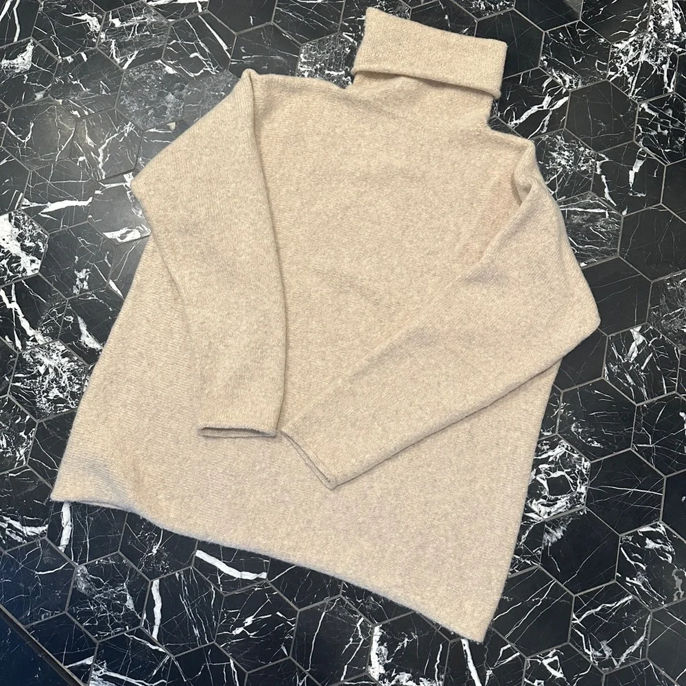 Lauren Manoogian Ecru Alpaca Turtleneck Sweater - Picture 4 of 9